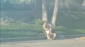 HE CAN'T BREATHE POLICE CHOKE OUT SUSPECT